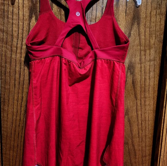 Lululemon - Picture 2 of 4